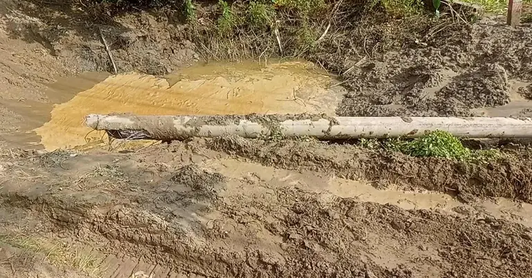 ফেটে যাওয়া পাইপ লাইন মেরামত করা হয়েছে